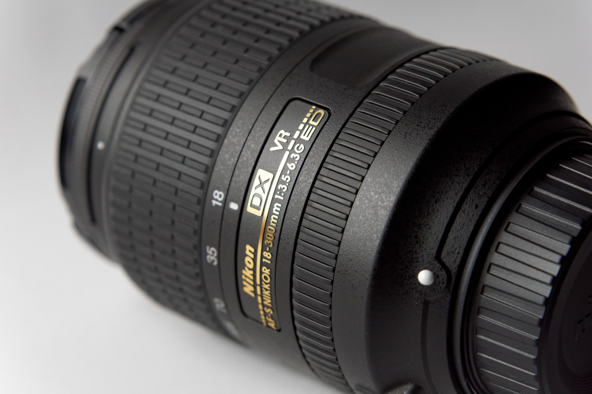 AF-S DX NIKKOR18-300mm f/3.5-6.3GEDVR